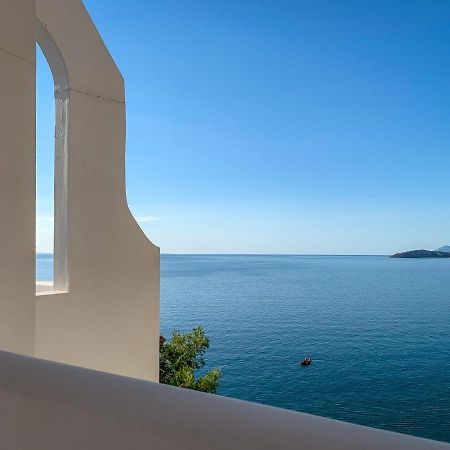 Muses Seaside Villas Parálion Ástros Bagian luar foto