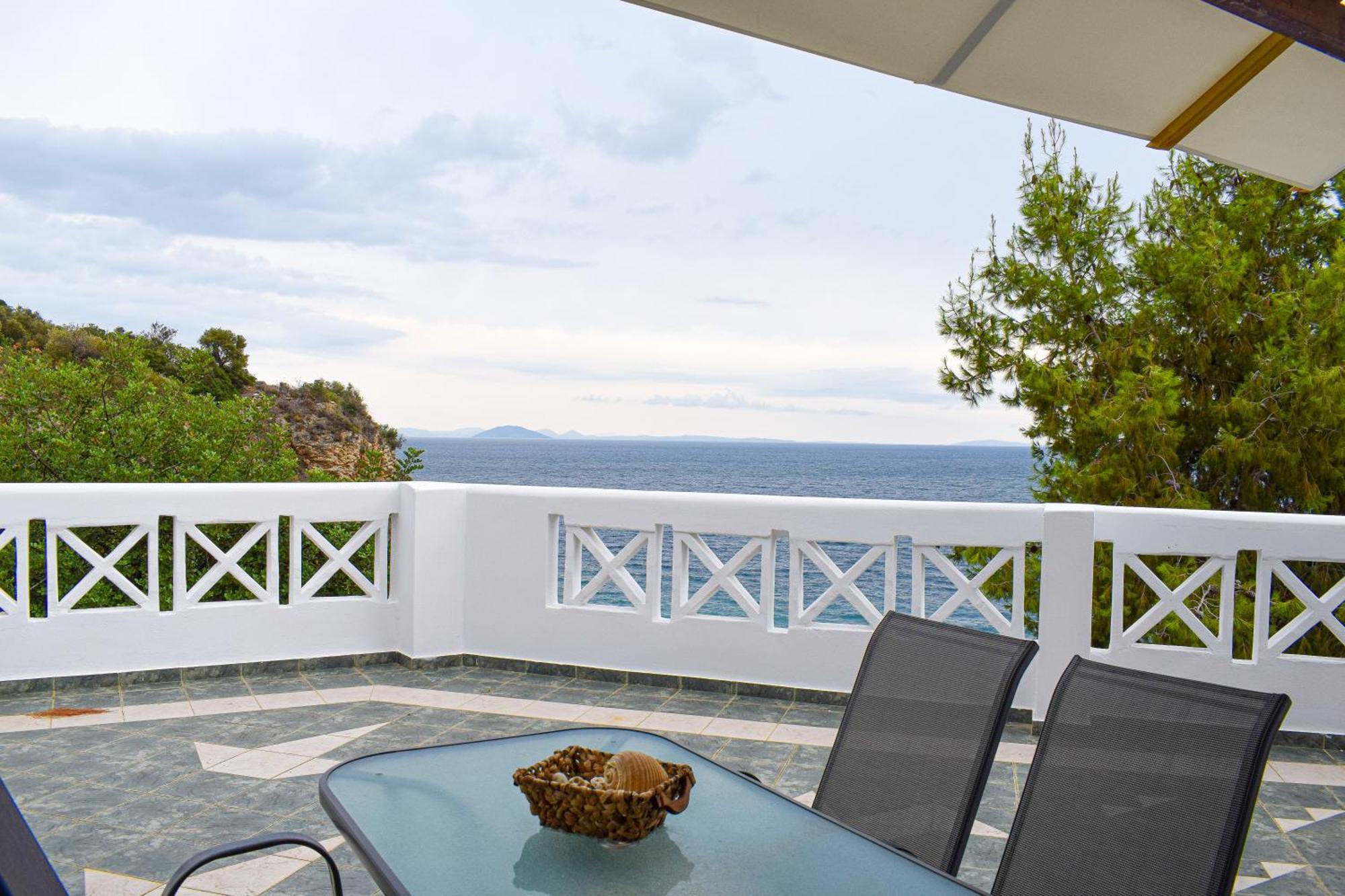 Muses Seaside Villas Parálion Ástros Bagian luar foto