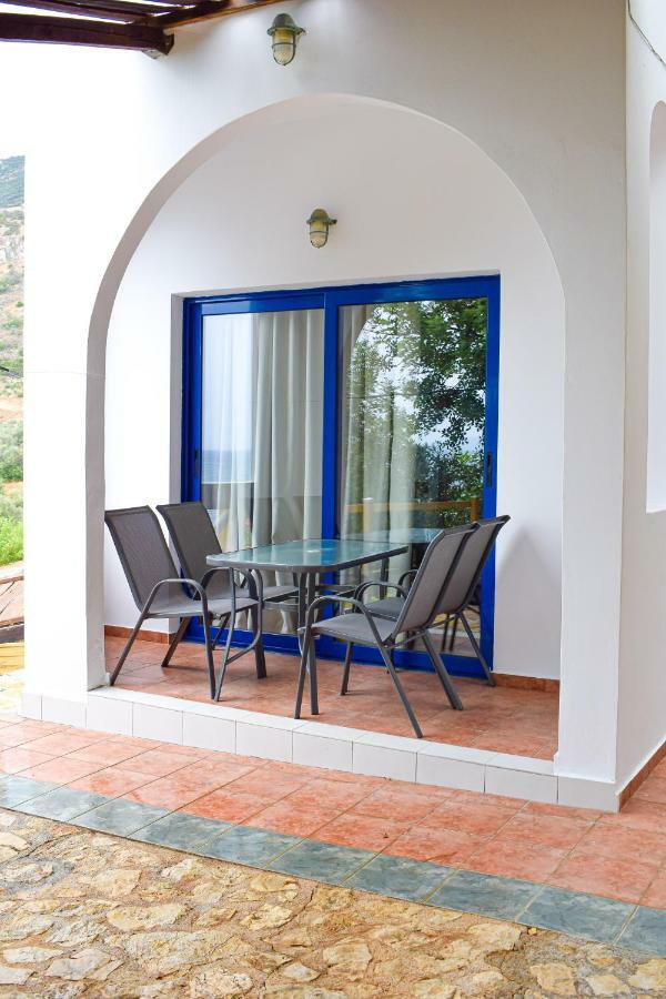 Muses Seaside Villas Parálion Ástros Bagian luar foto